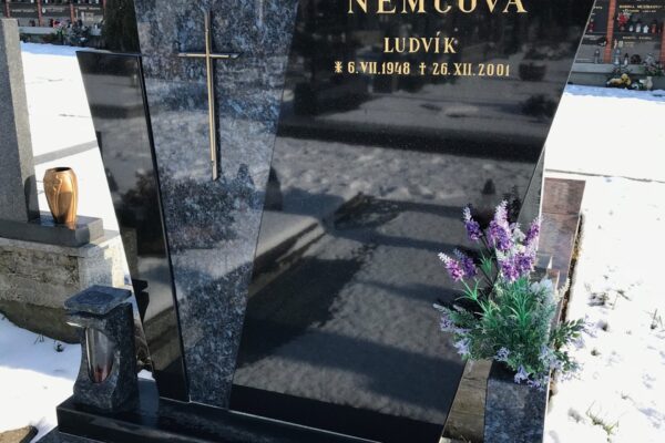 Výroba pomníků – IMG_9687-1